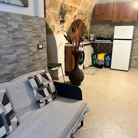 Cattleya Apartment *